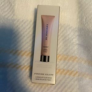 Burberry fresh glow fluid base